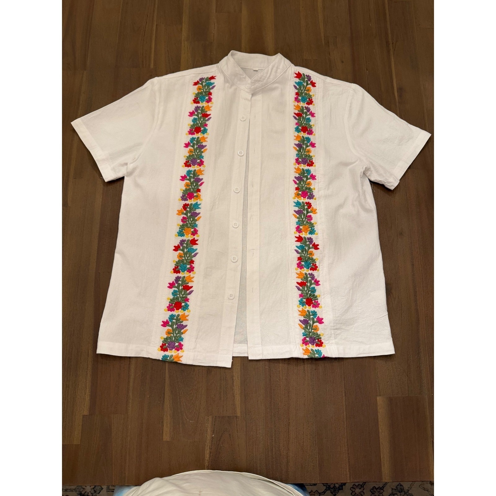 Kids White Embroidered Floral Short Sleeve Button Up Shirt Size 160